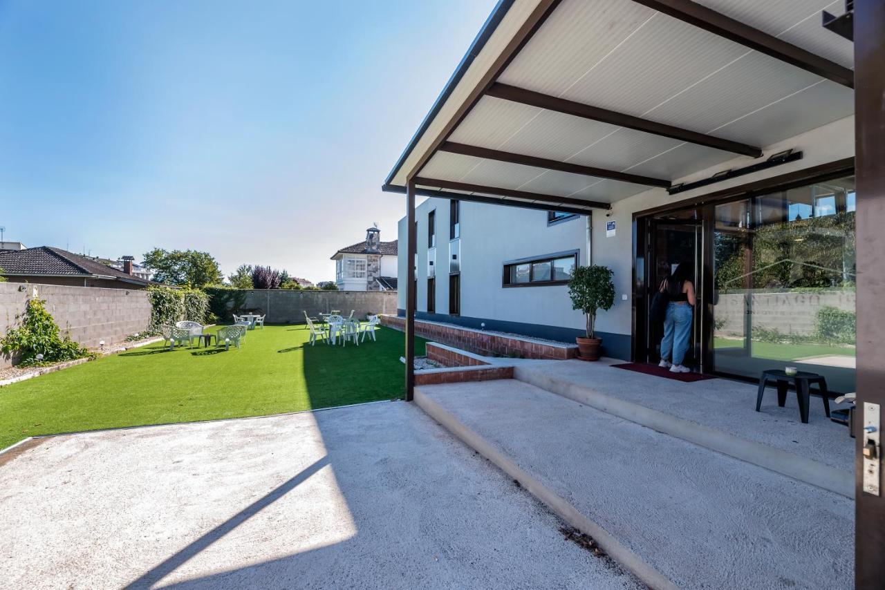 Albergue Santiago 15 Monforte Монфорте-де-Лемос Экстерьер фото