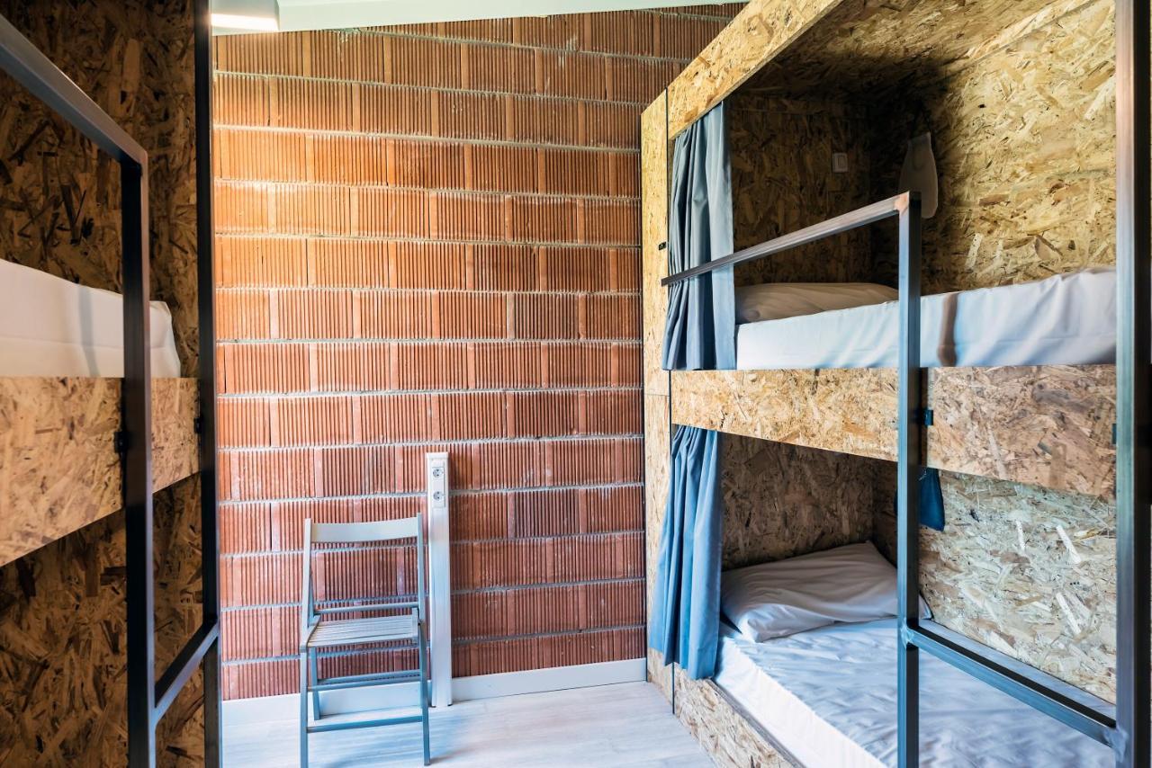 Albergue Santiago 15 Monforte Монфорте-де-Лемос Экстерьер фото